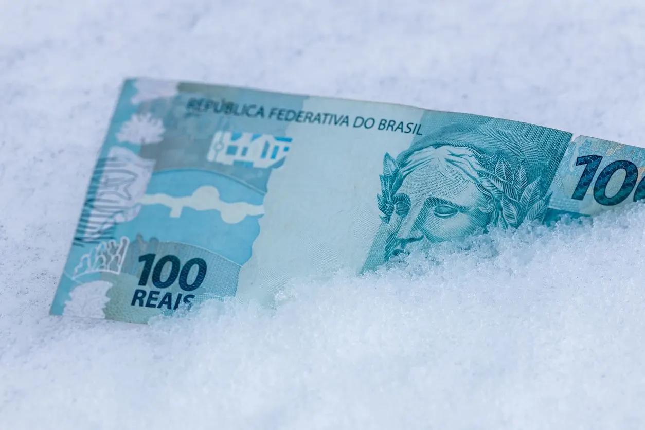 Brasil promove moeda digital com capacidade de congelamento de ativos